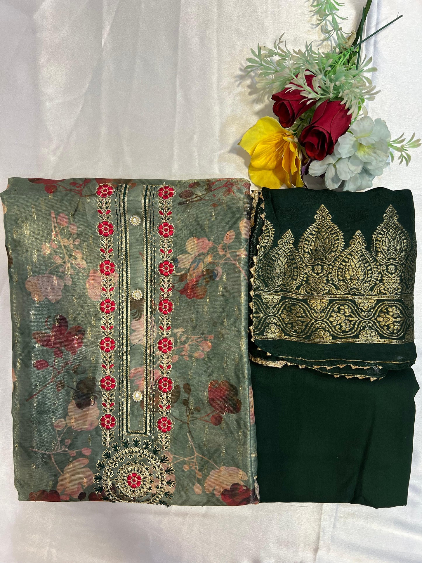 Kartiki Un-Stitched Dress Material