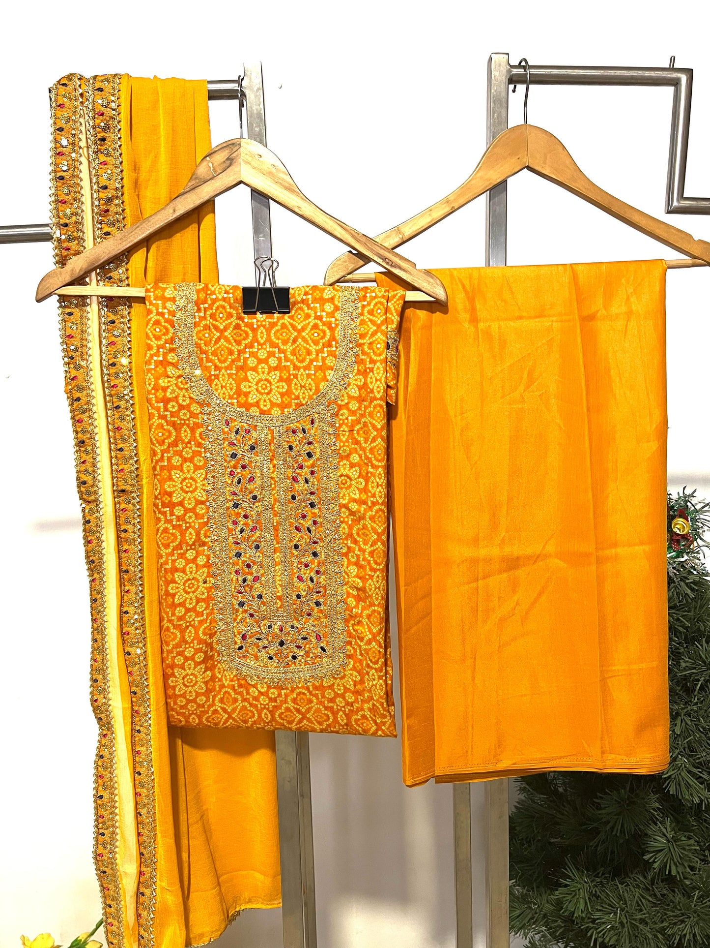 Aarya Unstitched Dress Material