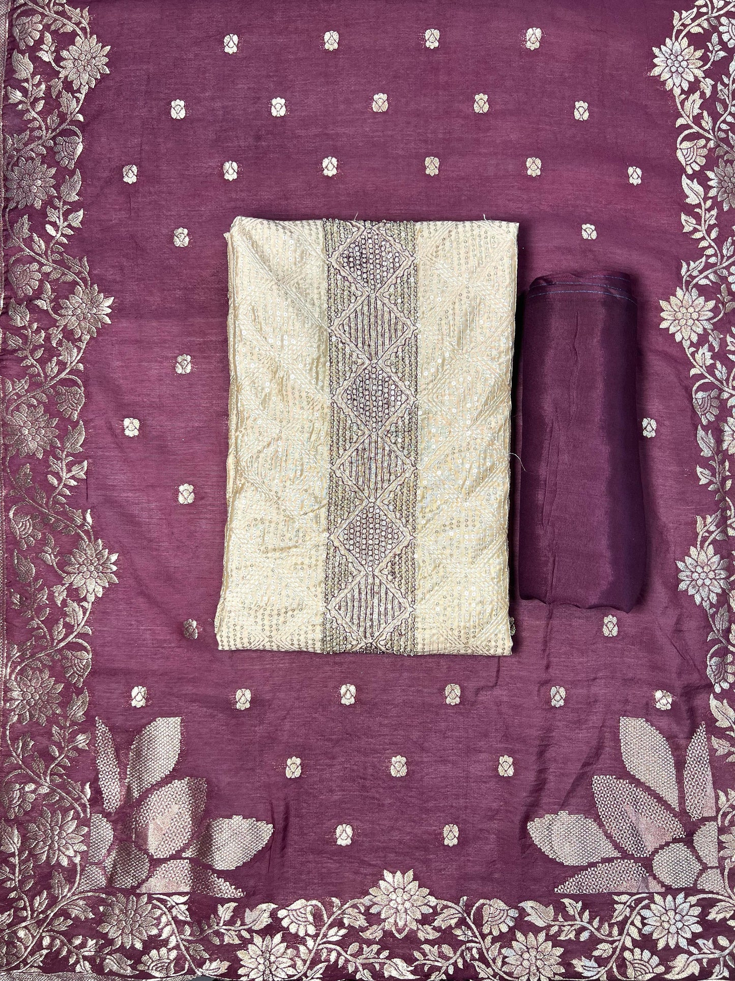Ekta Unstitched Dress Material