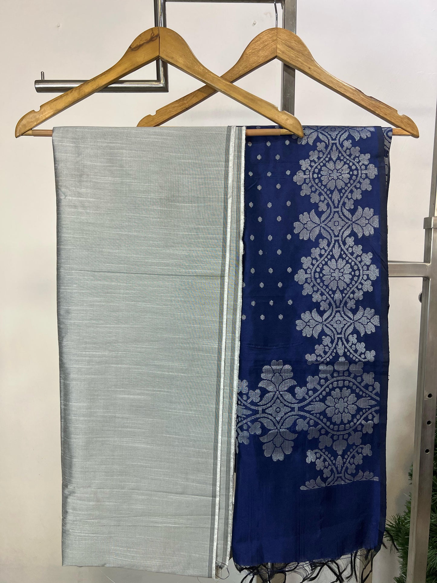 Disha Unstitched Dress Material
