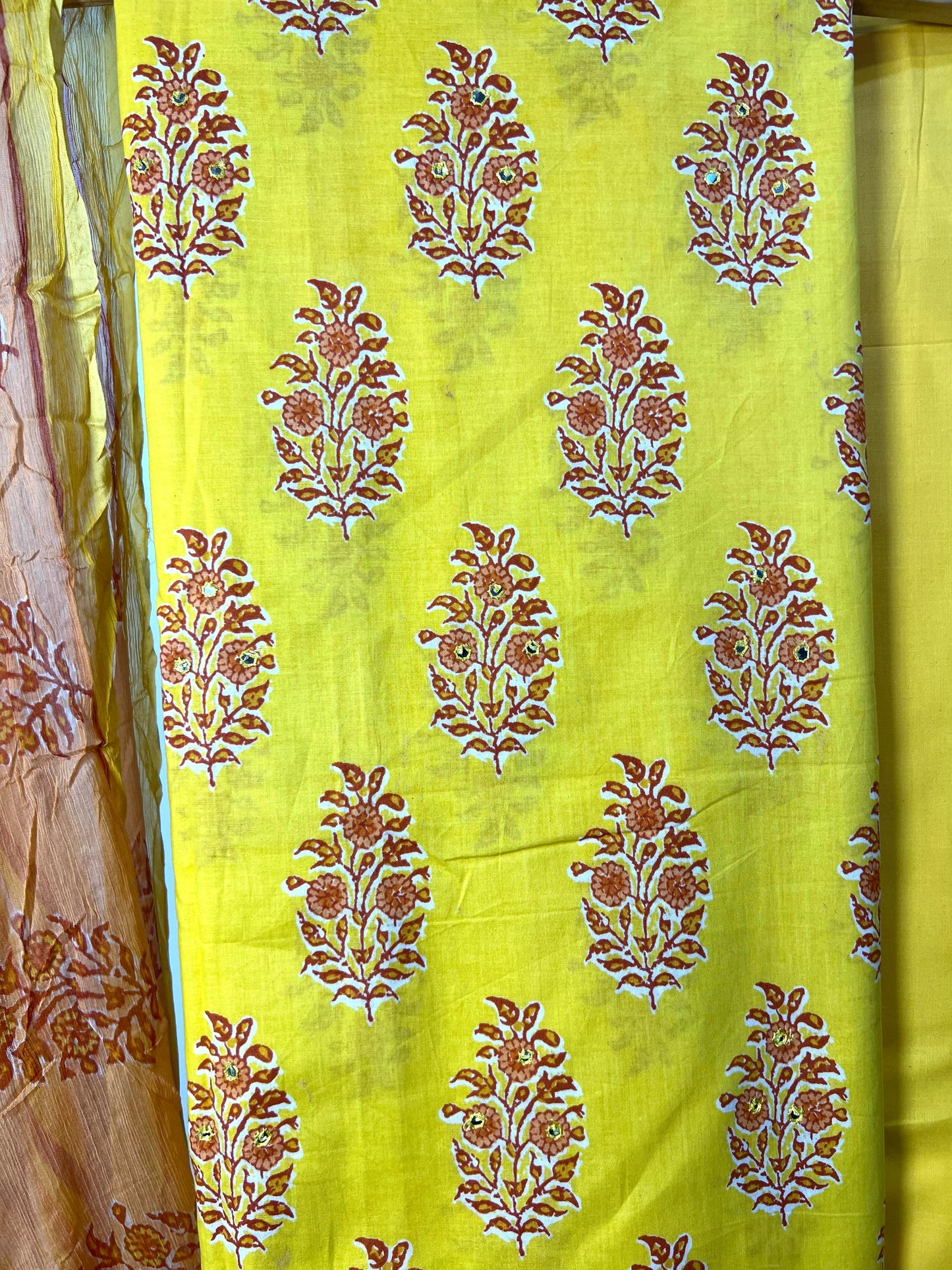 Esha Unstitched Dress Material