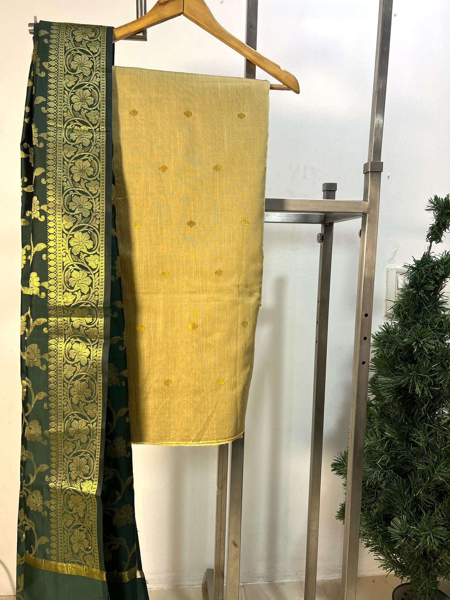 Disha Unstitched Dress Material